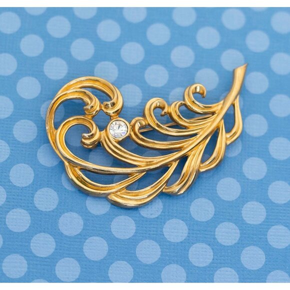 Vintage Elegant Feather Brooch by Avon - M22 - Picture 1 of 2